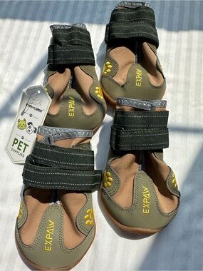 NWT EXPAWLORER Anti-Slip Waterproof Dog Boots - Set of 4 (Olive Green/Tan) size8